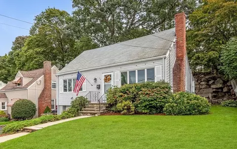 19 Elliott St, Melrose, MA 02176