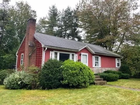 3 Elizabeth Ln, Paxton, MA 01612