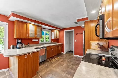 778 Parker St, Springfield, MA 01129 photo 8
