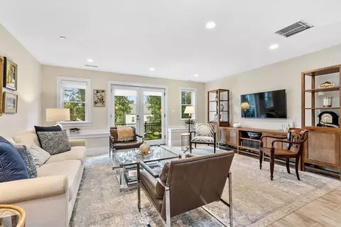 167 Poplar #2, Boston, MA 02131