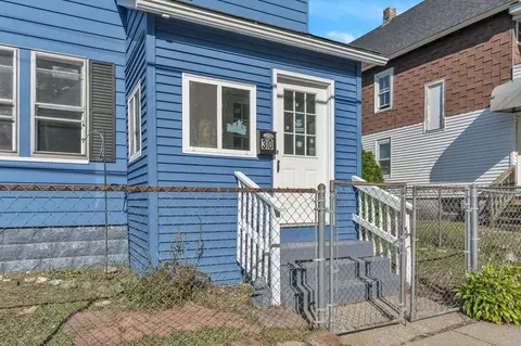 30 Chester St, Springfield, MA 01105 photo 3