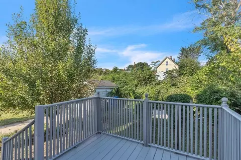 30 Chester St, Springfield, MA 01105 photo 12