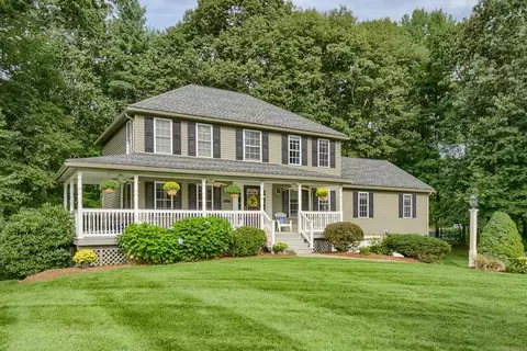 20 Crestview Dr, Rutland, MA 01543