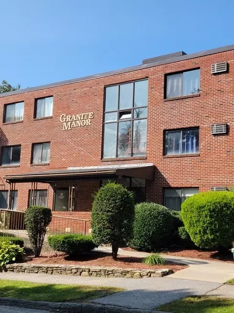 10 Rutledge St #1E, Worcester, MA 01604