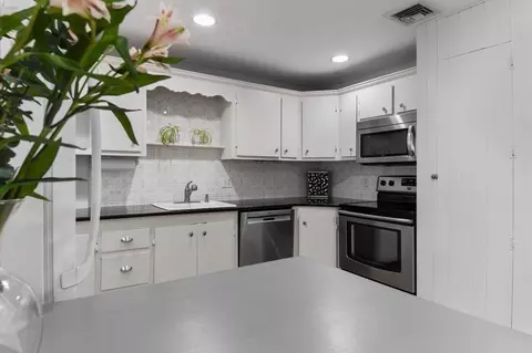 22 Bradley Rd, Danvers, MA 01923 photo 3