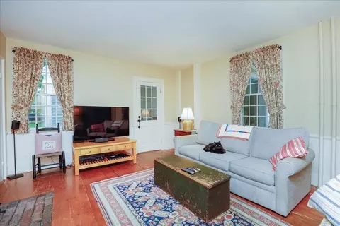 31 Wethersfield St, Rowley, MA 01969 photo 8