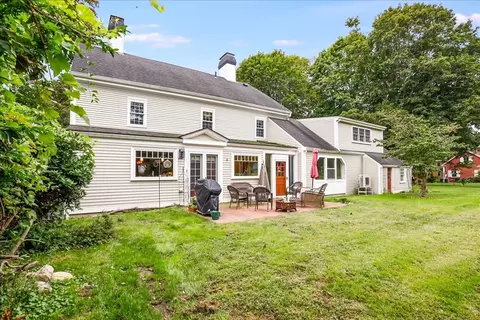 31 Wethersfield St, Rowley, MA 01969 photo 2