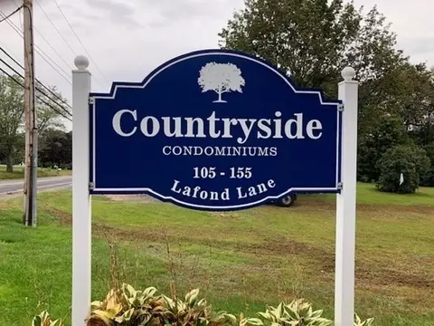 115 Lafond Ln #10, Dracut, MA 01826