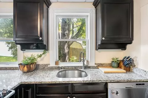 10 Cotuit Rd, Bourne, MA 02532 photo 12