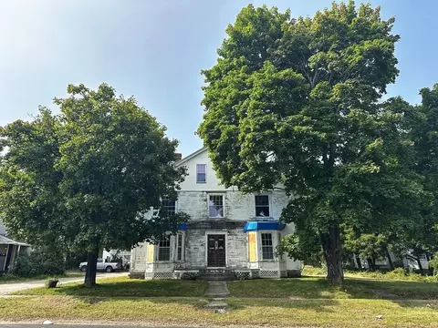 16 School Sq, Winchendon, MA 01475
