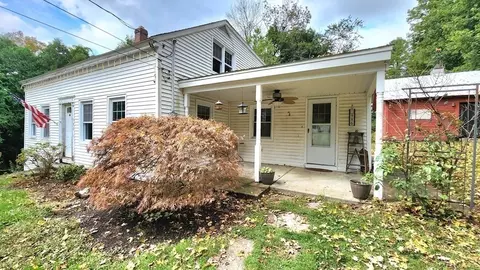986 Stafford St, Leicester, MA 01542