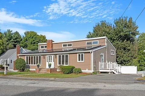 107 Edgemere Rd, Lynn, MA 01904