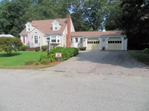 69 Oakland St, Stoughton, MA 02072