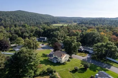 8 Oakridge Cir, Ware, MA 01082