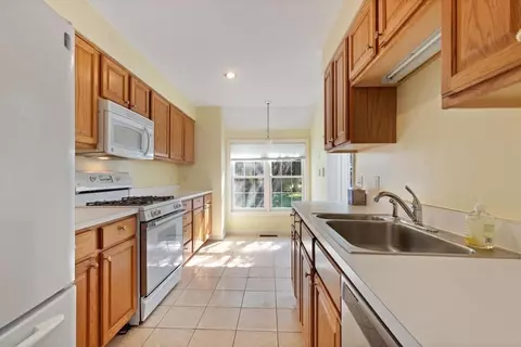 110 Audubon Dr #110, Acton, MA 01720 photo 5