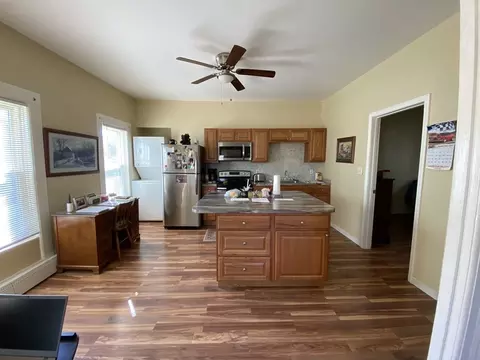 34 Irving St, Worcester, MA 01609 photo 7