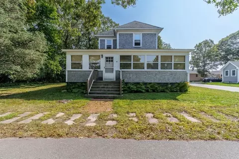 50 Nashawena Park, Oak Bluffs, MA 02557