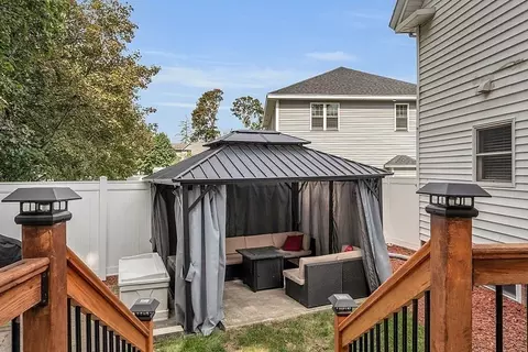 107 Sylvan St, Danvers, MA 01923 photo 32
