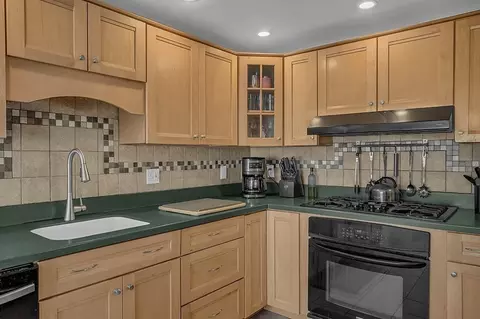 107 Sylvan St, Danvers, MA 01923 photo 13