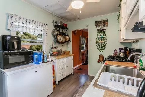 16 Ansara St, Springfield, MA 01104 photo 6