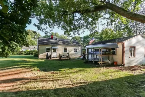 16 Ansara St, Springfield, MA 01104 photo 2