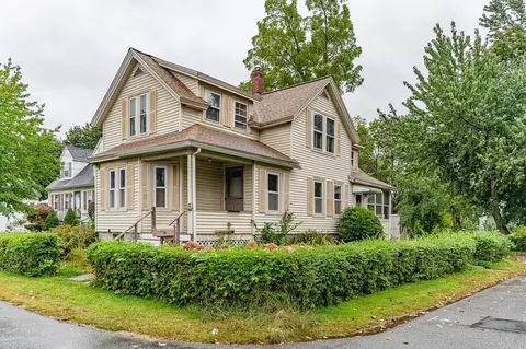 24 Jones St, Dracut, MA 01826