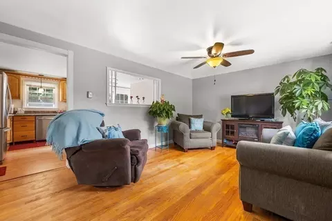 65 Joan St, Springfield, MA 01129 photo 5