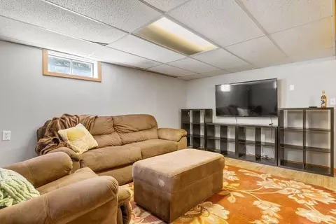 65 Joan St, Springfield, MA 01129 photo 18