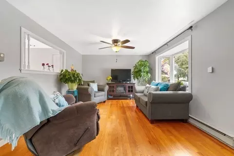 65 Joan St, Springfield, MA 01129 photo 7