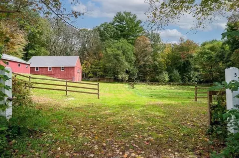 5 Torrey Rd, Sutton, MA 01590 photo 2
