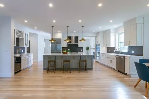 82 Border Rd, Needham, MA 02492 photo 3