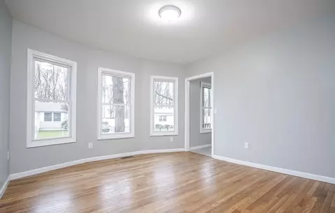 605 Plainfield St, Springfield, MA 01107 photo 5