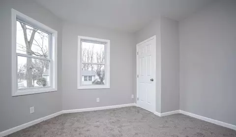 605 Plainfield St, Springfield, MA 01107 photo 8