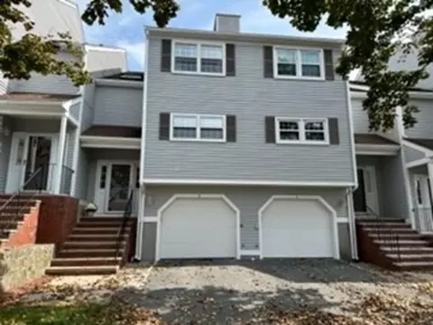 8 Countryside #1304, Salem, MA 01970