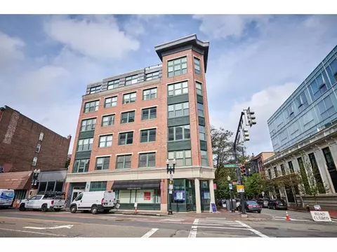 1387 Washington St #502, Boston, MA 02118