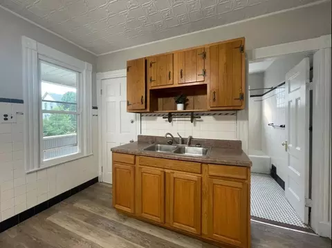 38 Rutledge Ave, Springfield, MA 01105 photo 2