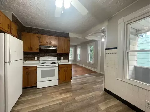 38 Rutledge Ave, Springfield, MA 01105 photo 4