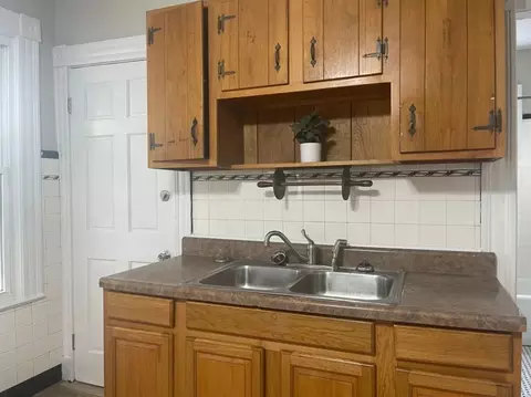 38 Rutledge Ave, Springfield, MA 01105 photo 3