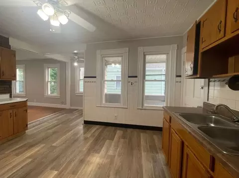 38 Rutledge Ave, Springfield, MA 01105 photo 5
