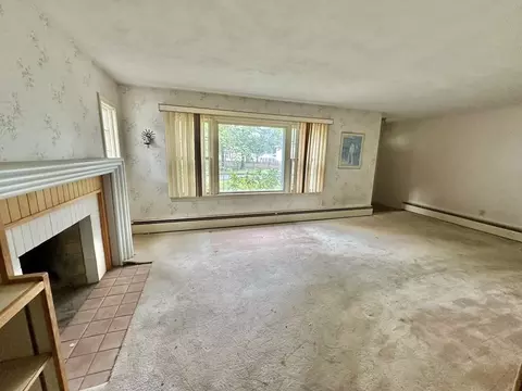 15 Amos Dr, Springfield, MA 01119 photo 6
