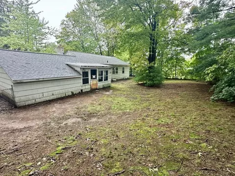 15 Amos Dr, Springfield, MA 01119 photo 3