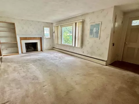 15 Amos Dr, Springfield, MA 01119 photo 5