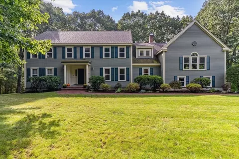 10 Fieldstone Way, Boxford, MA 01921