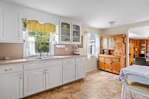 19 Harvey St, Easthampton, MA 01027 photo 13