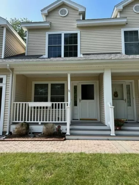 18 Veterans Way #18, Merrimac, MA 01860