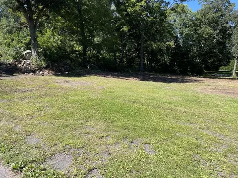 78 Daniel Shays Highway, Belchertown, MA 01007