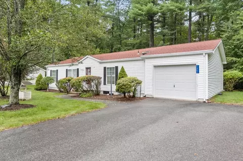 1307 Blueberry Cir, Middleboro, MA 02346