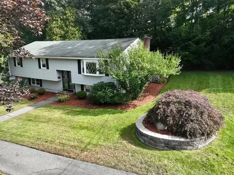 3 Moulton Rd, Peabody, MA 01960