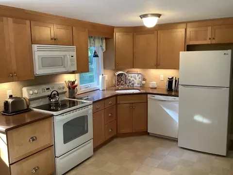 34 Silver Ln, Barnstable, MA 02601 photo 5