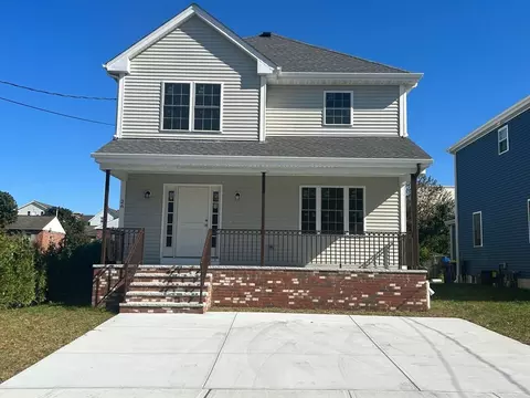 26 N Rocliffe St, Fall River, MA 02723